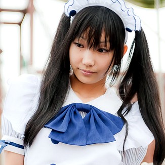 Cosplay Maid