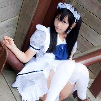 Cosplay Maid