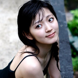 Airi Suzuki