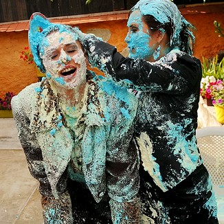 Lesbian Piefight